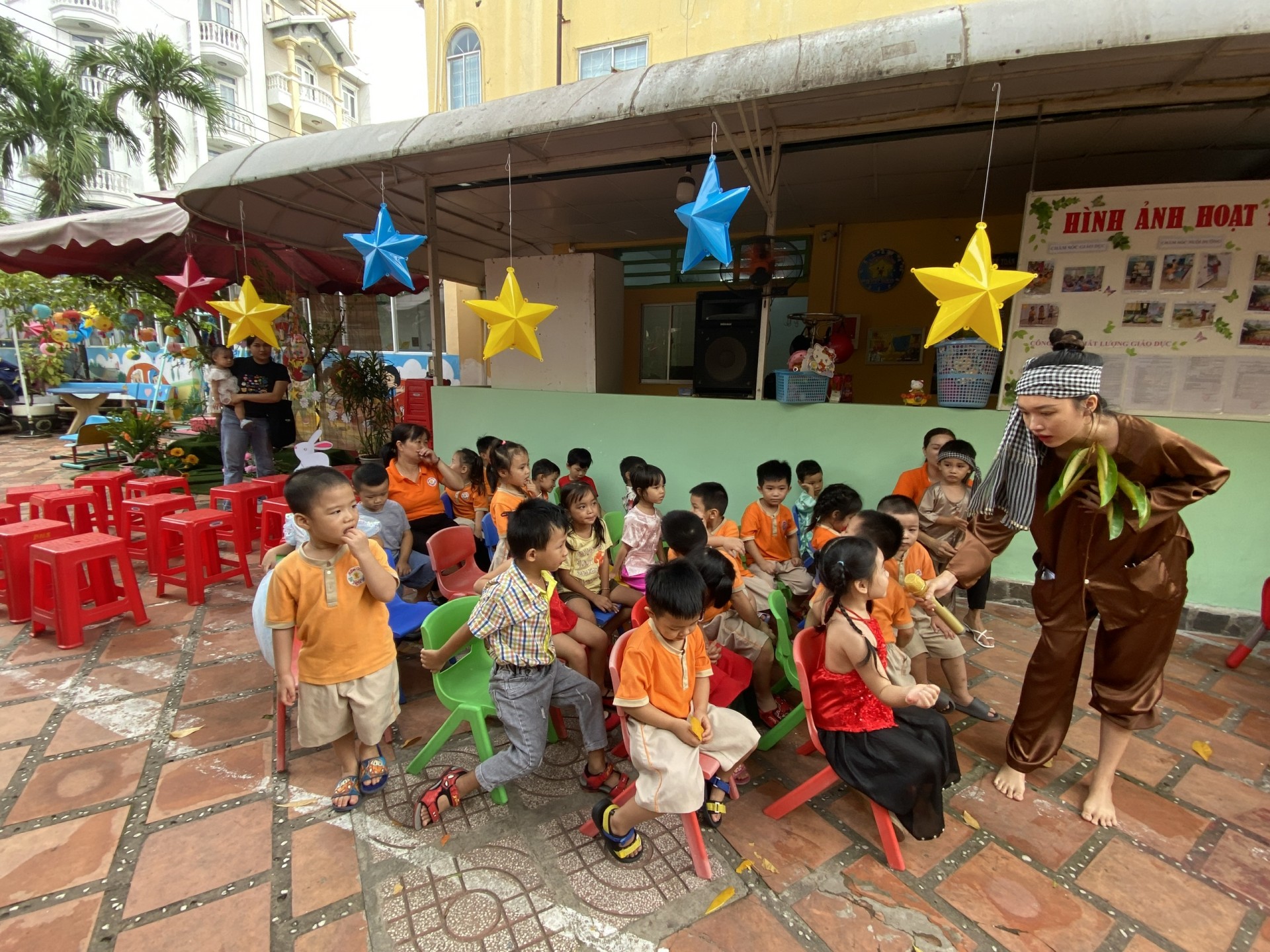 BÉ VUI TRUNG THU 2023