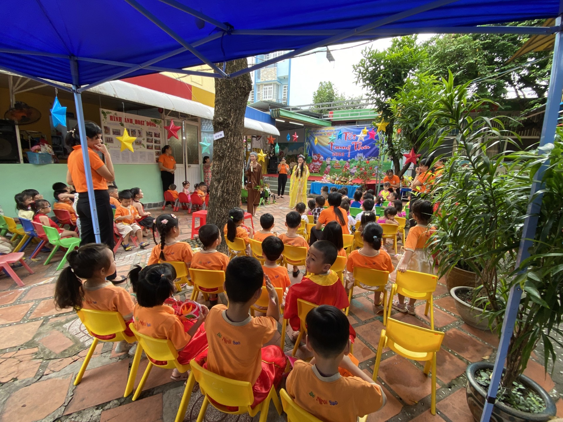 BÉ VUI TRUNG THU 2023