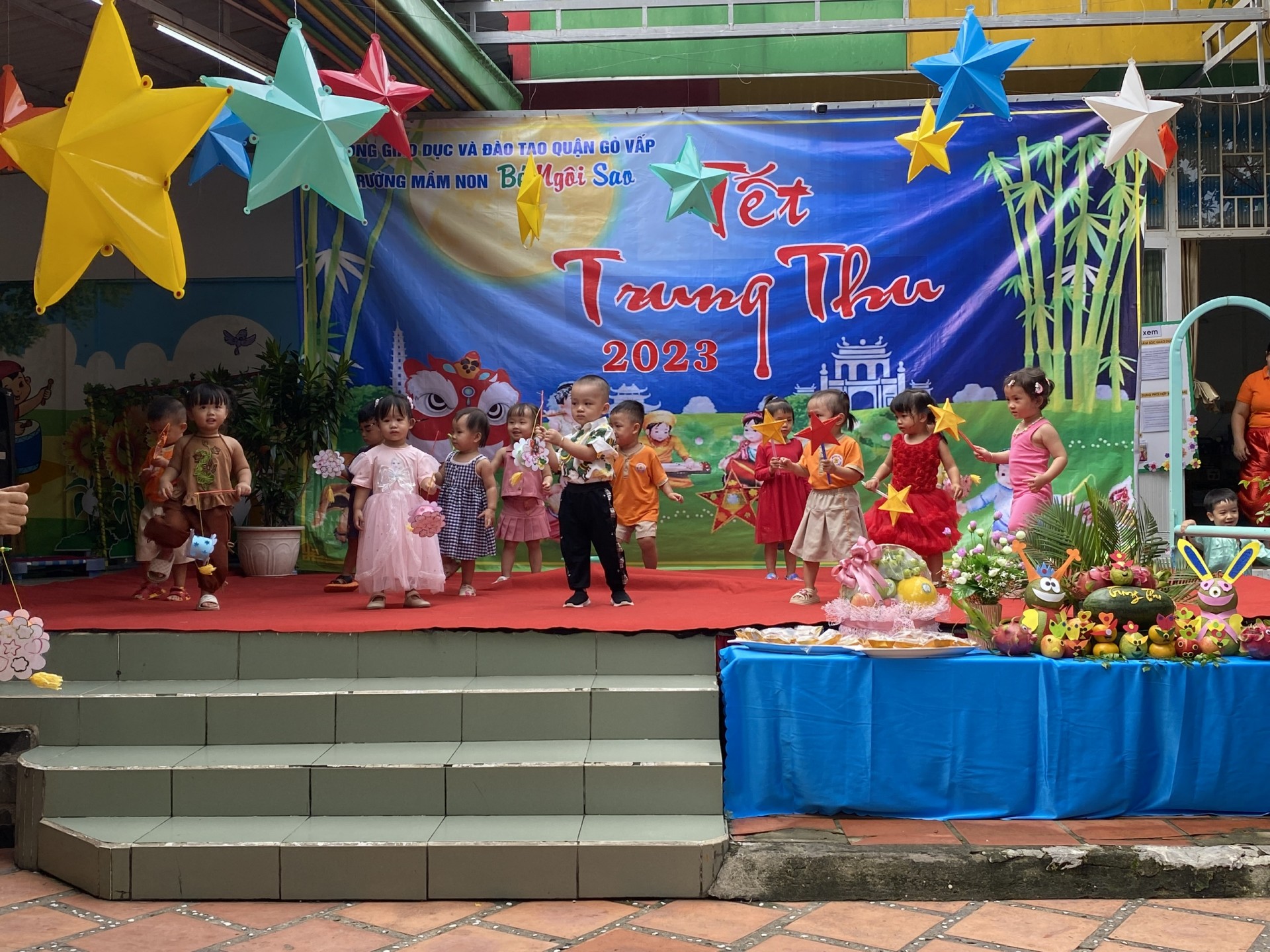 BÉ VUI TRUNG THU 2023