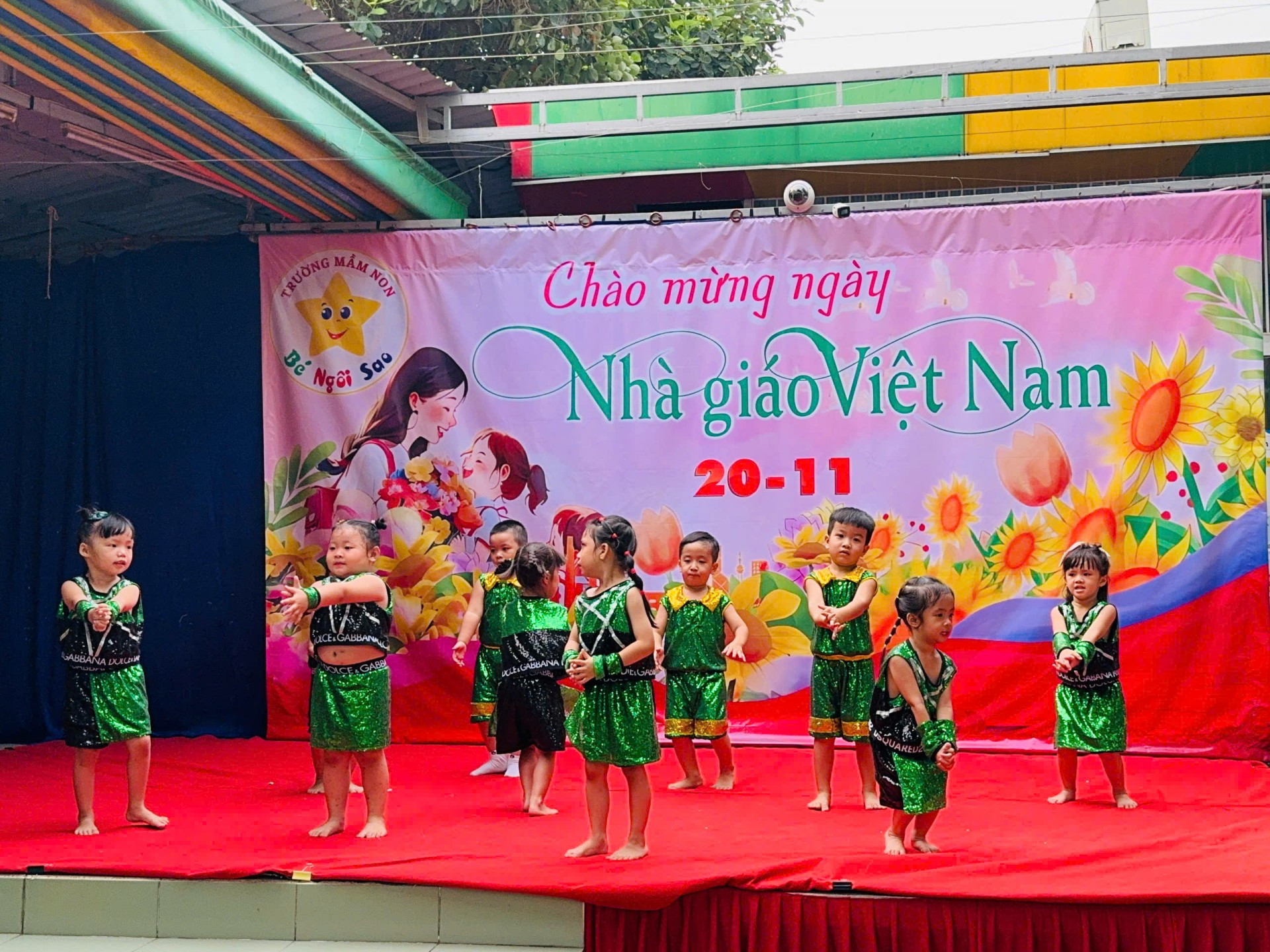 NGƯỜI THẦY ĐẦU TIÊN