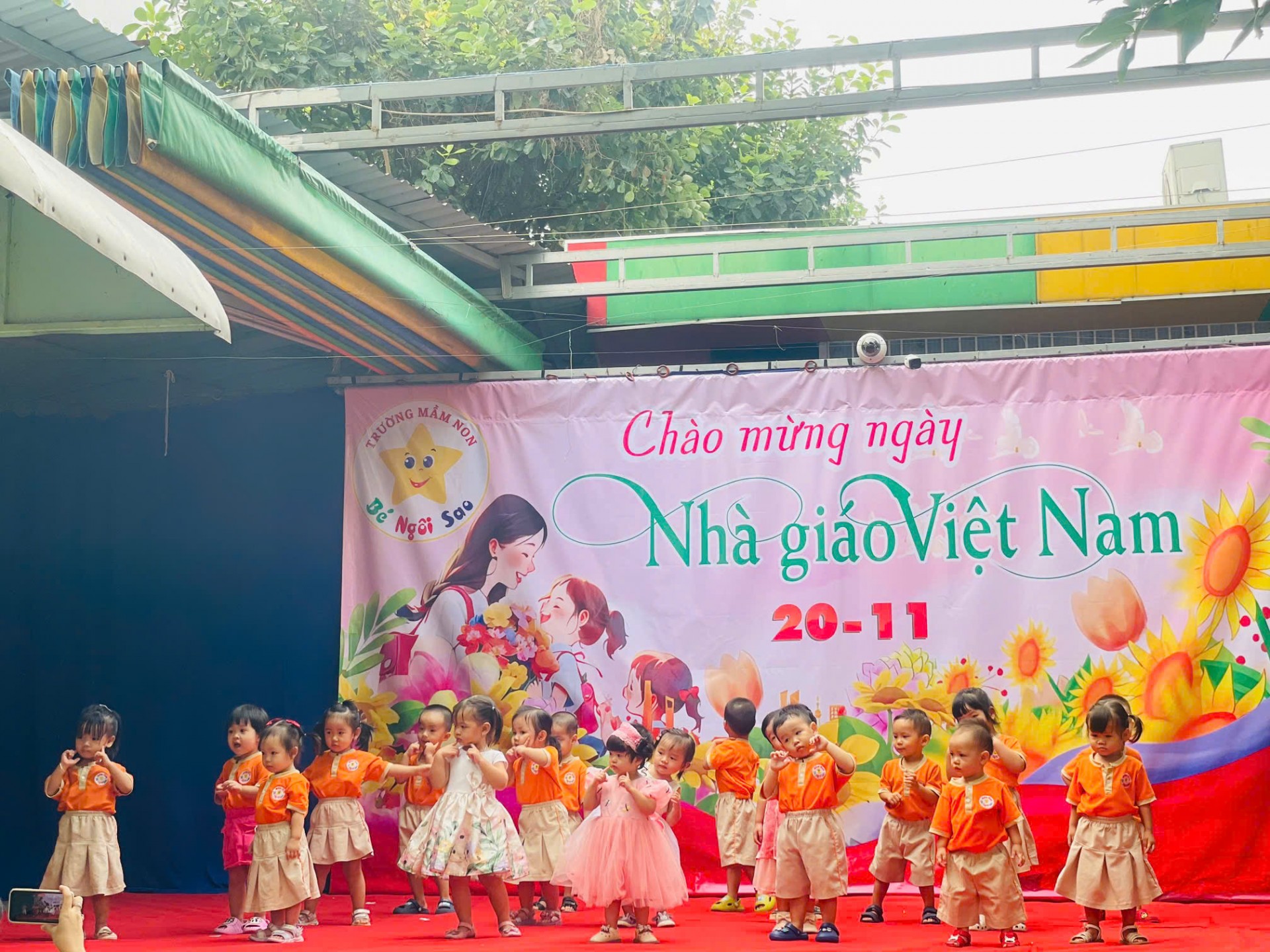 NGƯỜI THẦY ĐẦU TIÊN