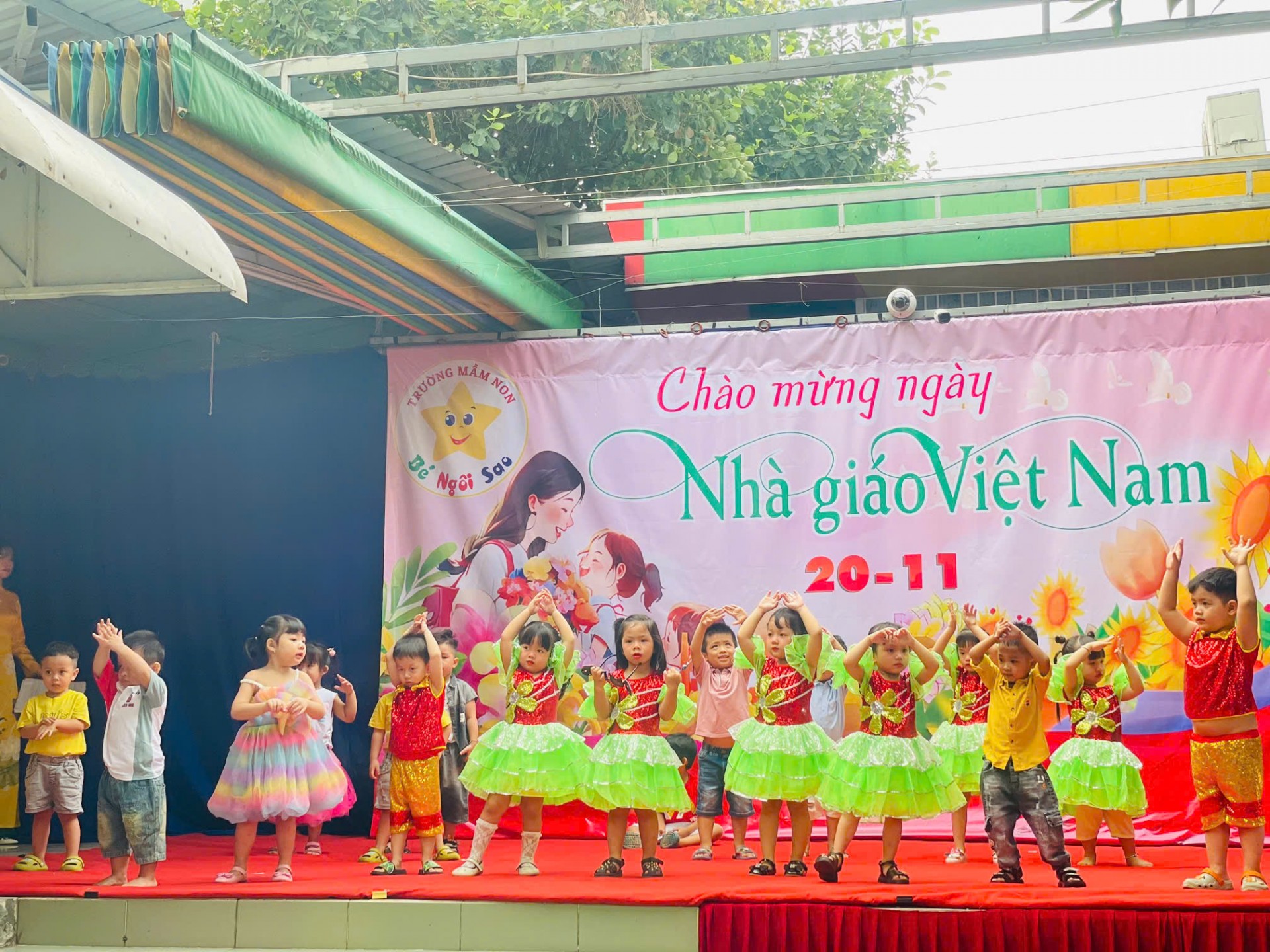 NGƯỜI THẦY ĐẦU TIÊN