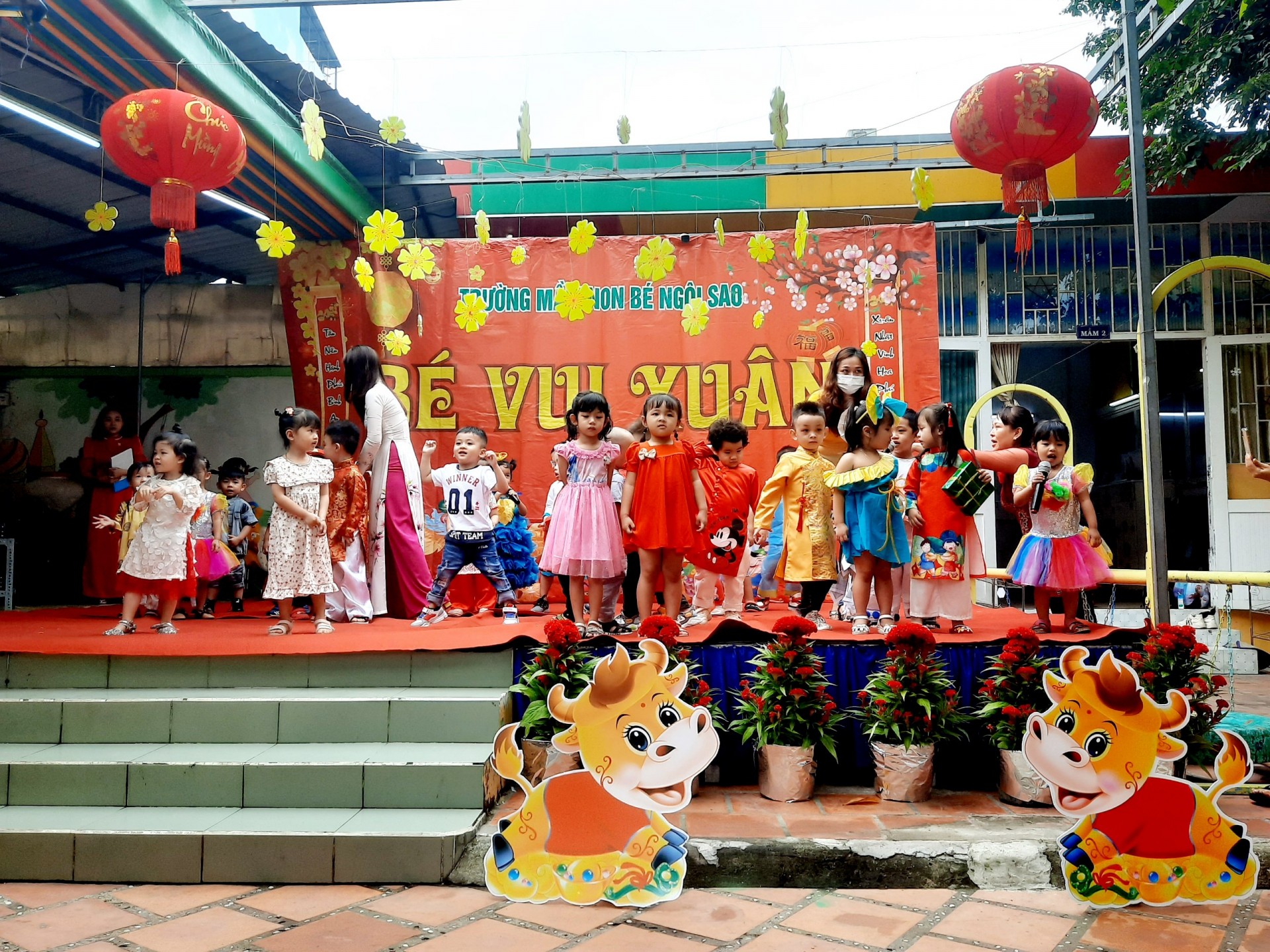 BÉ CHÀO XUÂN 2021