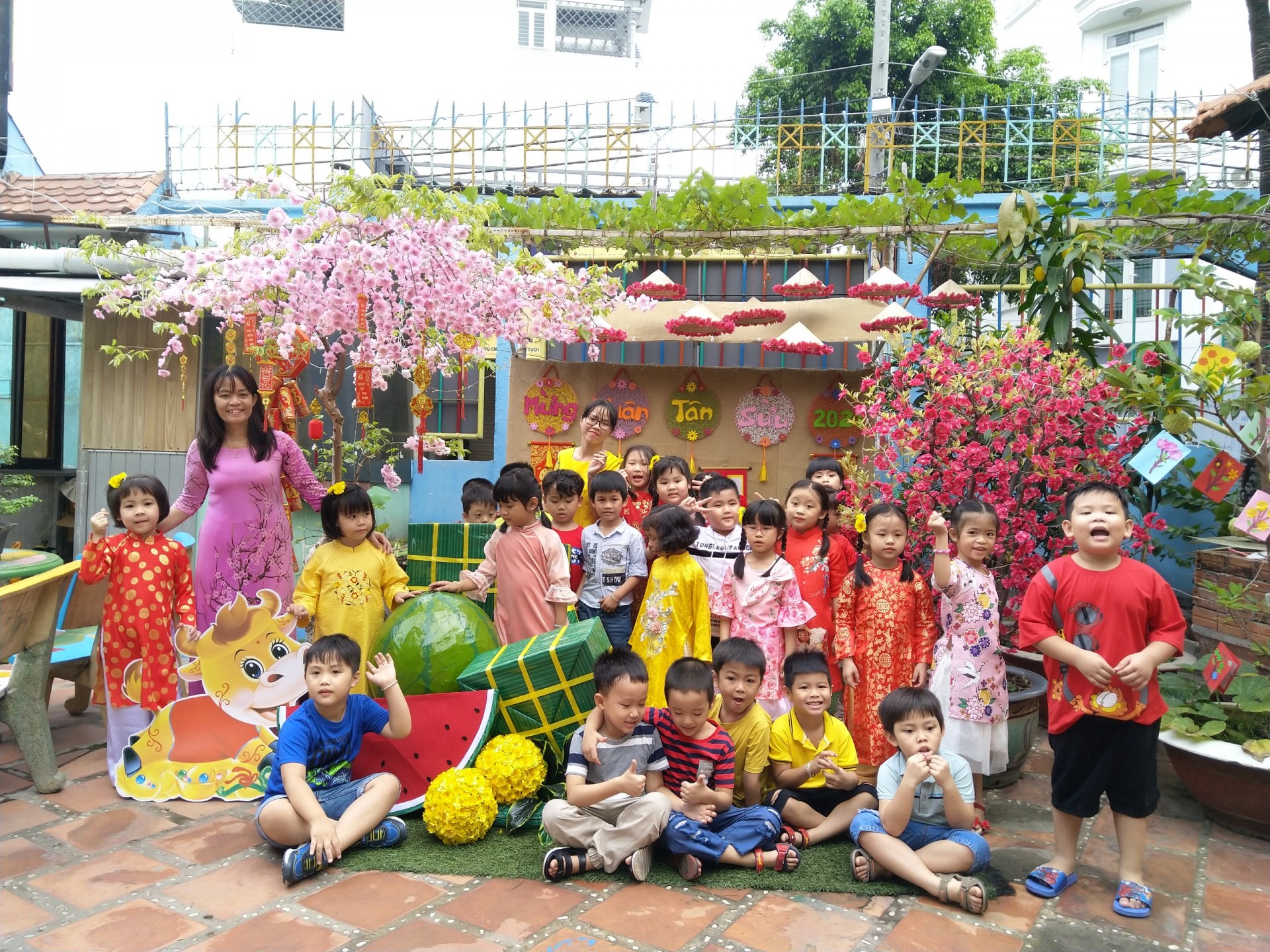 BÉ CHÀO XUÂN 2021