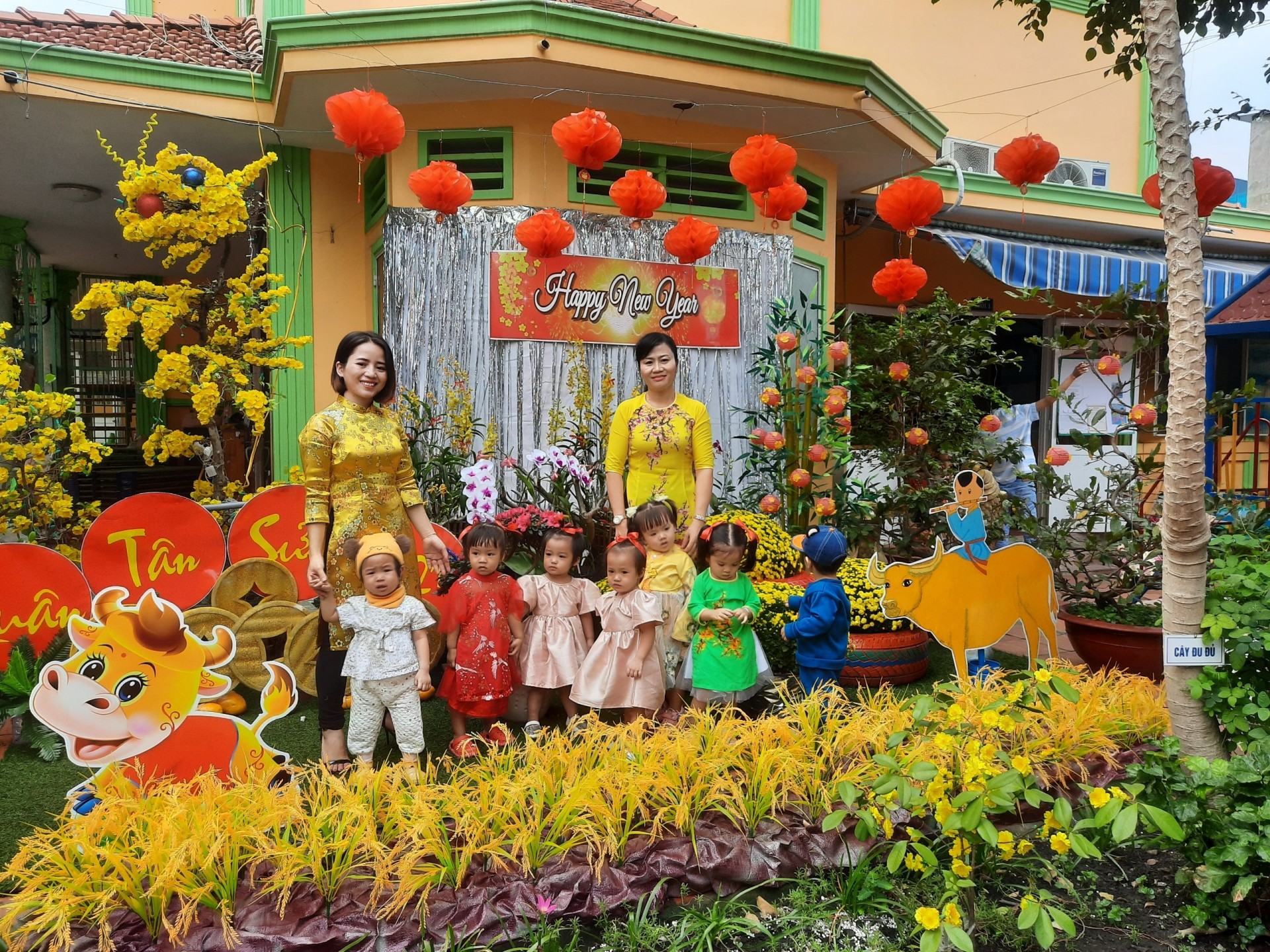 BÉ CHÀO XUÂN 2021