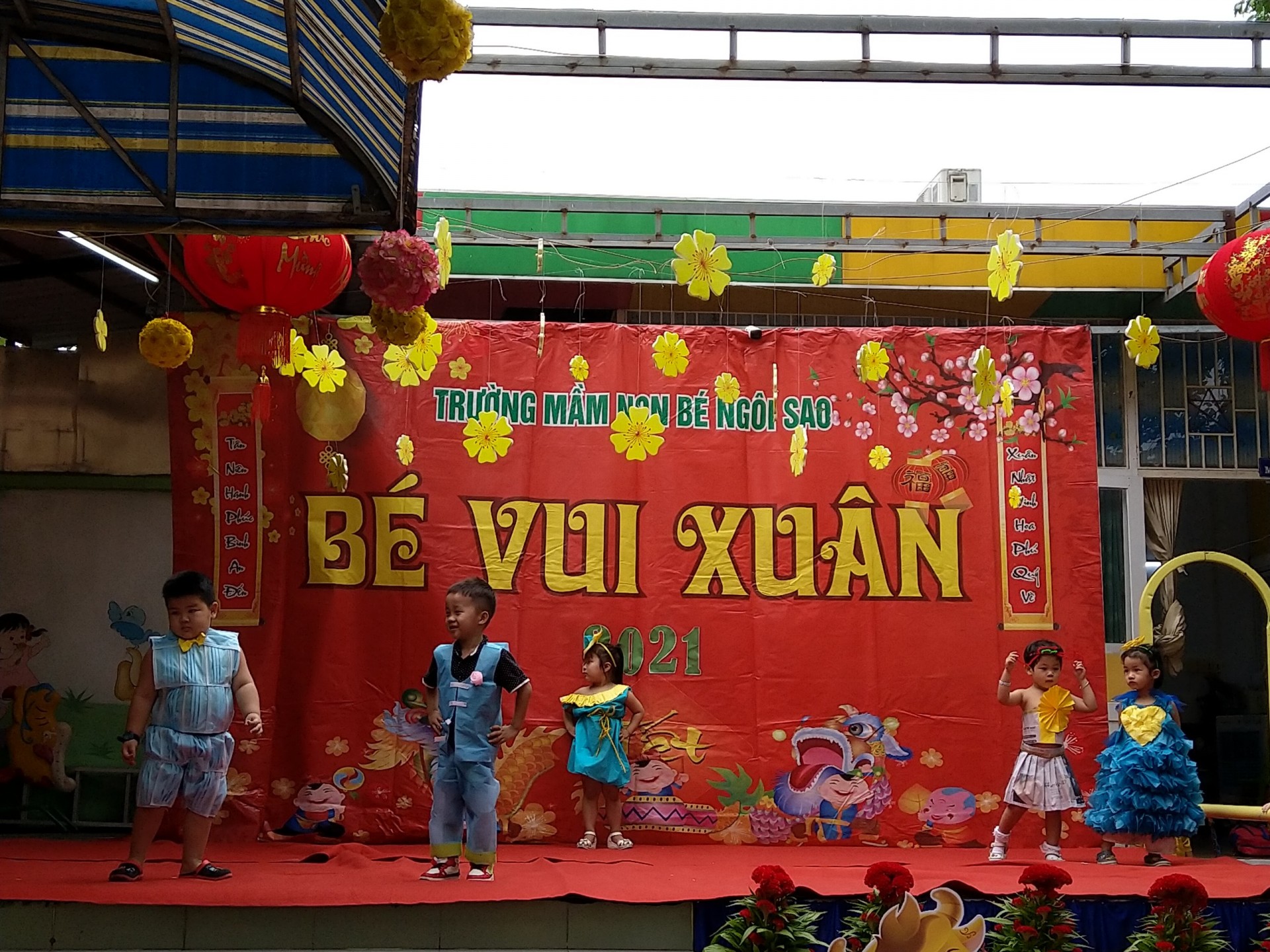 BÉ CHÀO XUÂN 2021