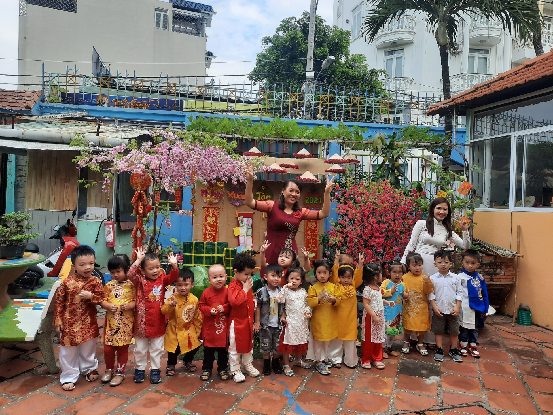 BÉ CHÀO XUÂN 2021