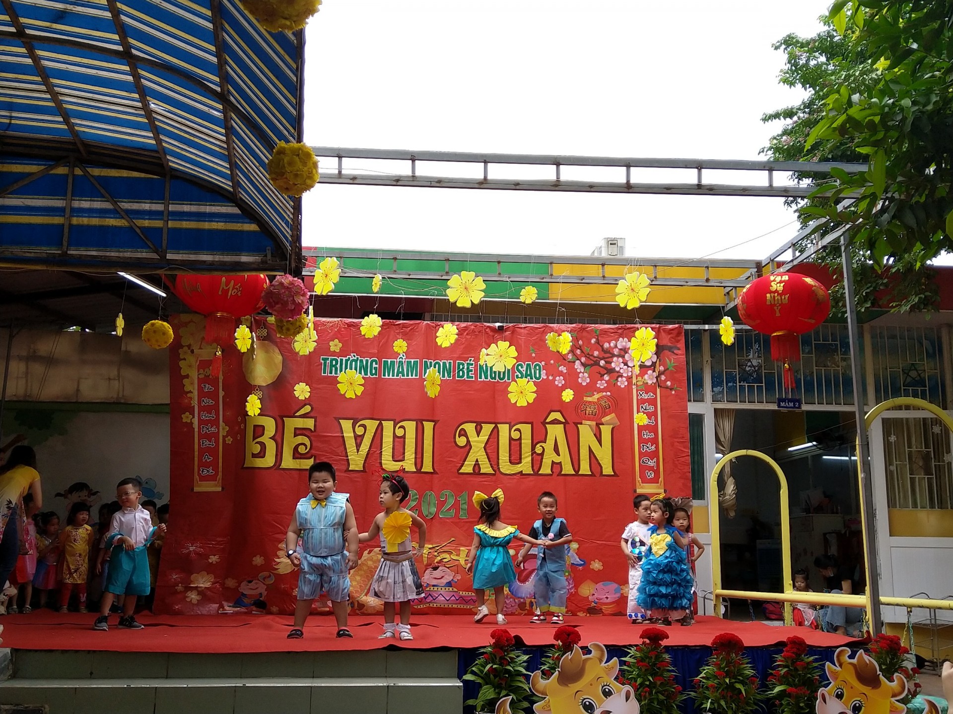 BÉ CHÀO XUÂN 2021