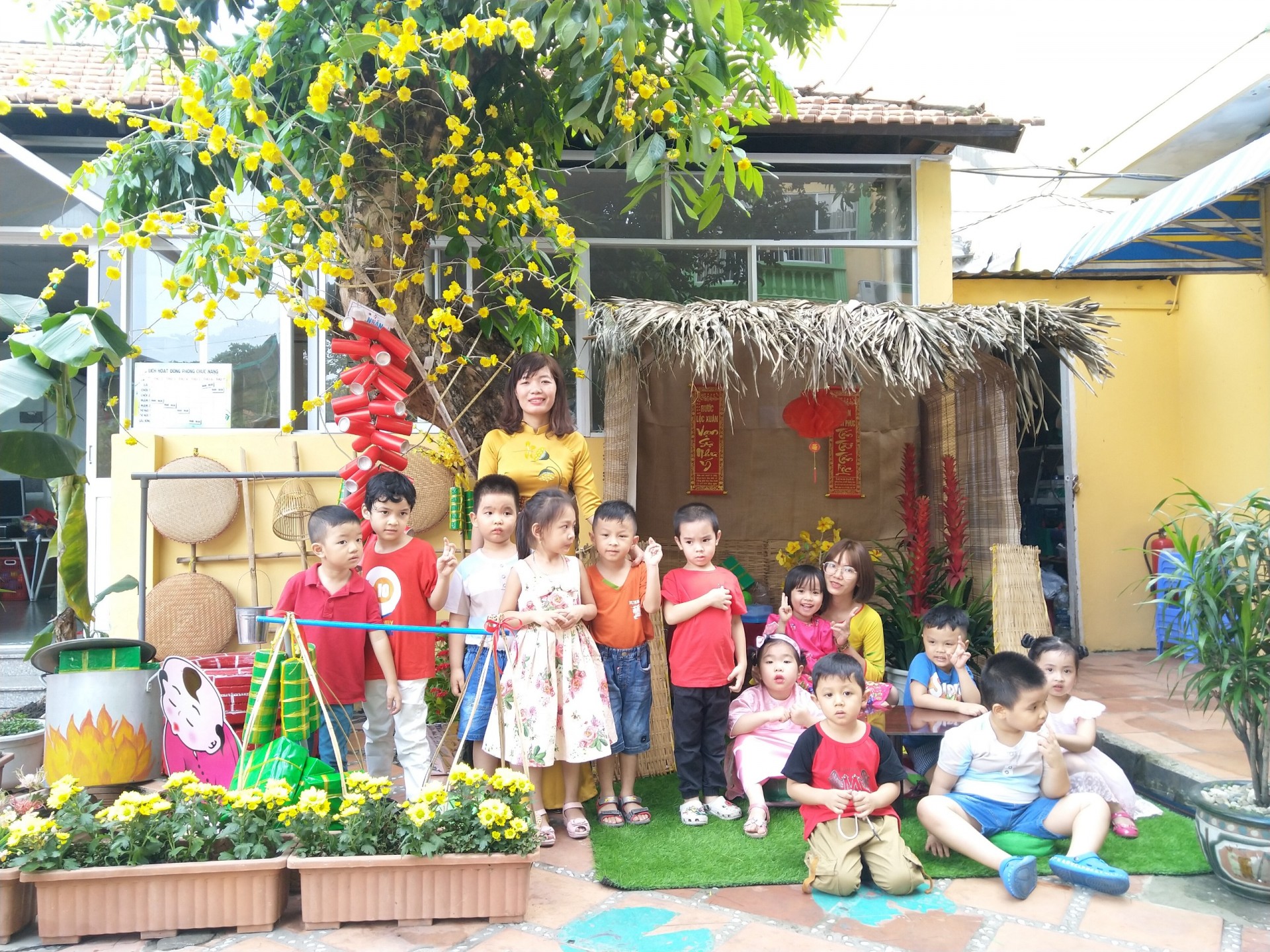 BÉ CHÀO XUÂN 2021