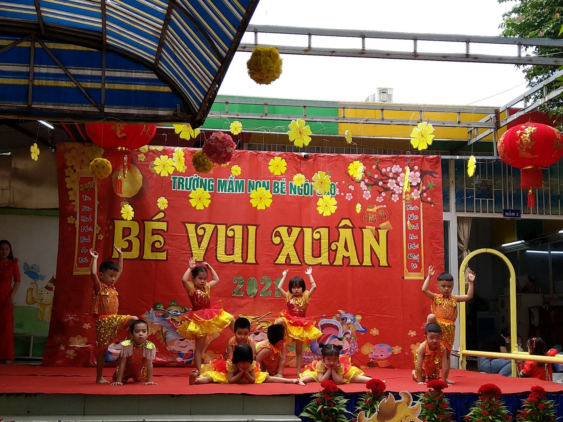 BÉ CHÀO XUÂN 2021