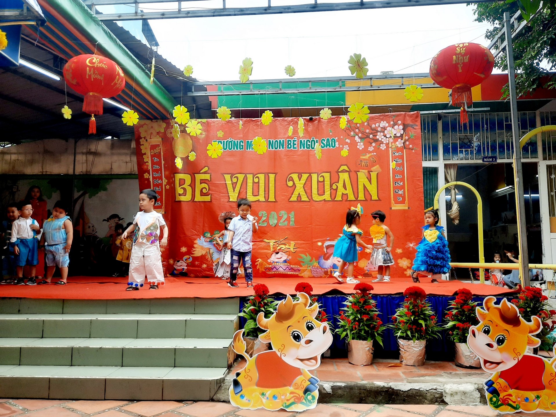 BÉ CHÀO XUÂN 2021