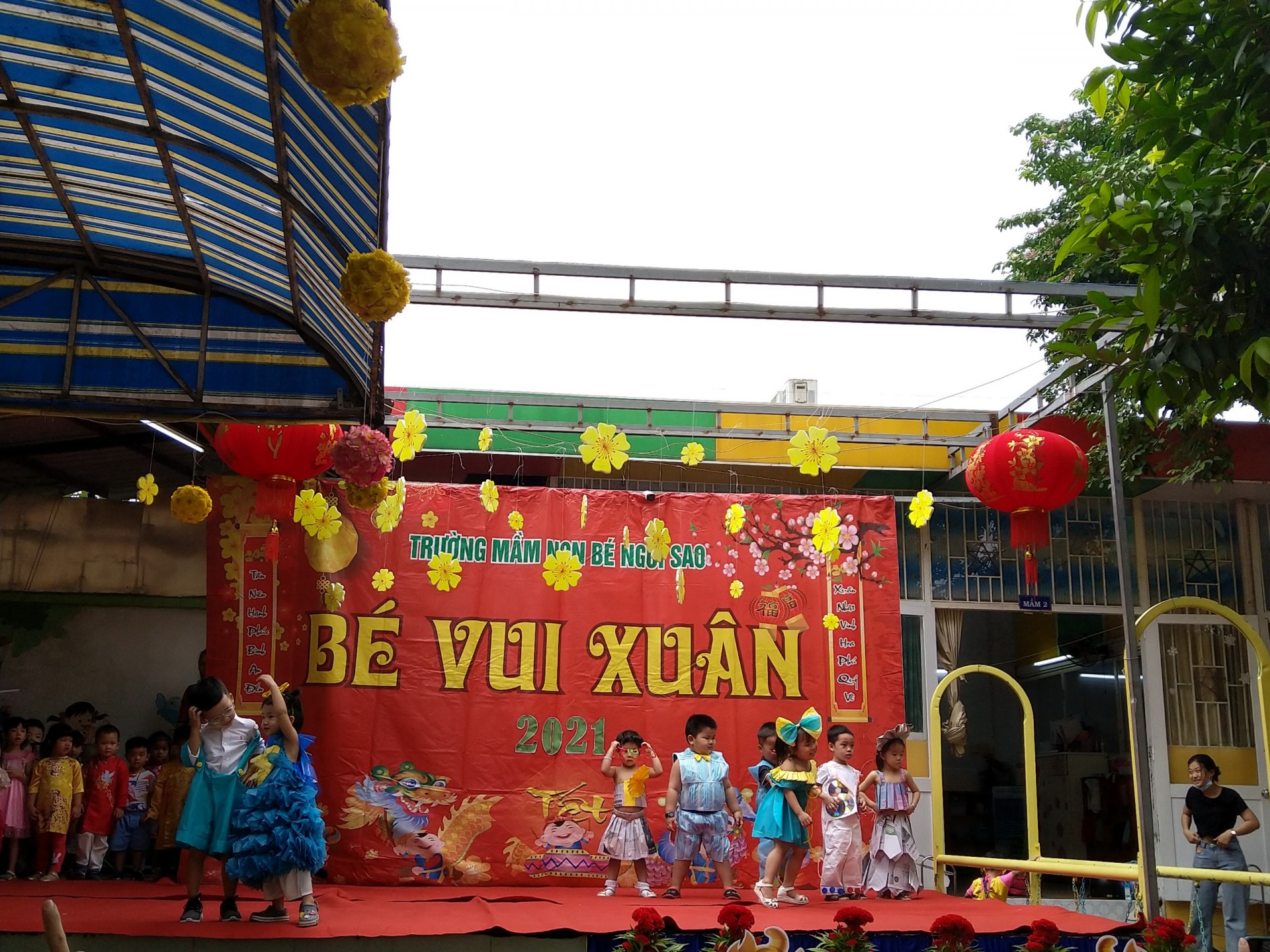 BÉ CHÀO XUÂN 2021