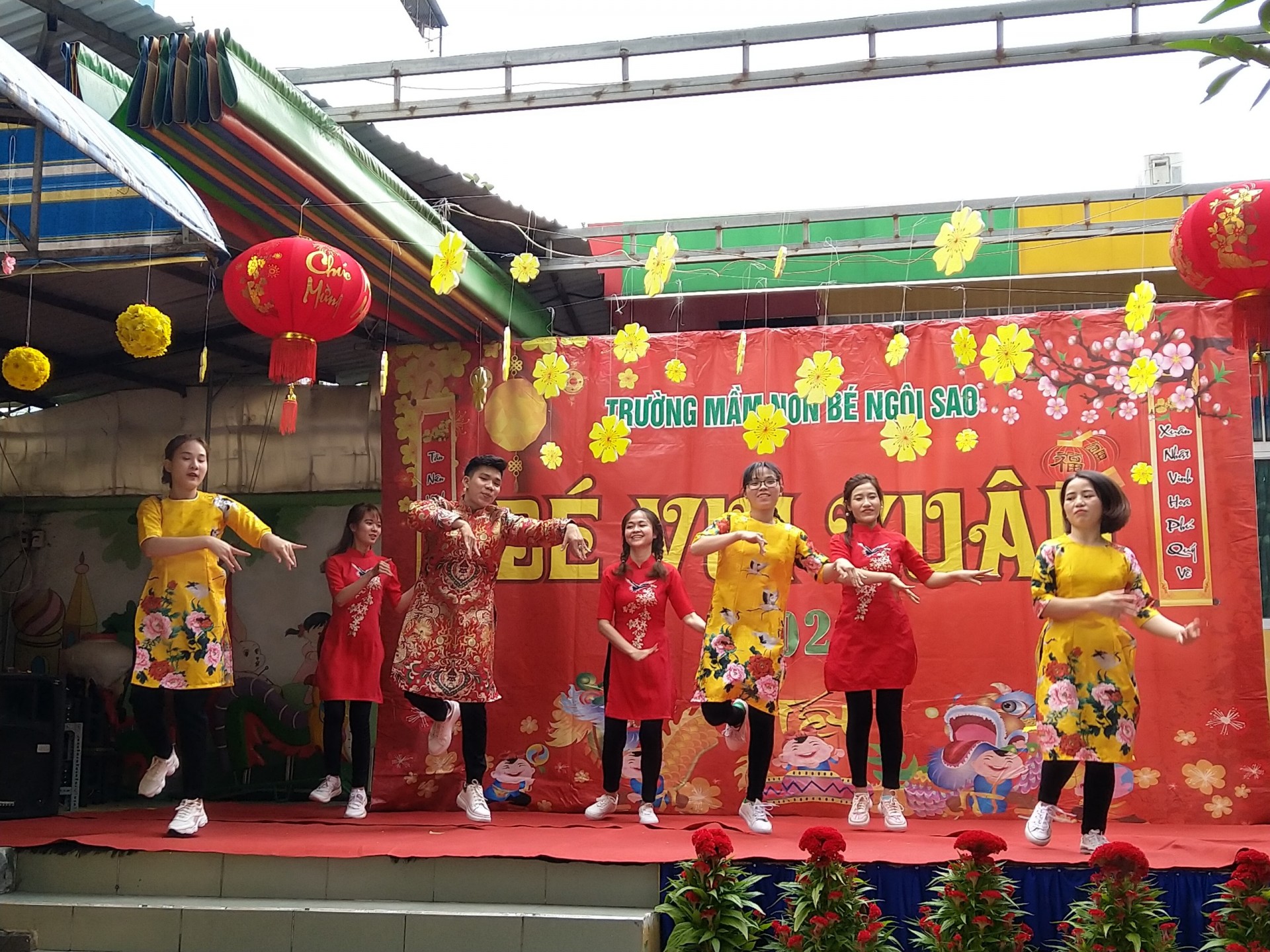 BÉ CHÀO XUÂN 2021