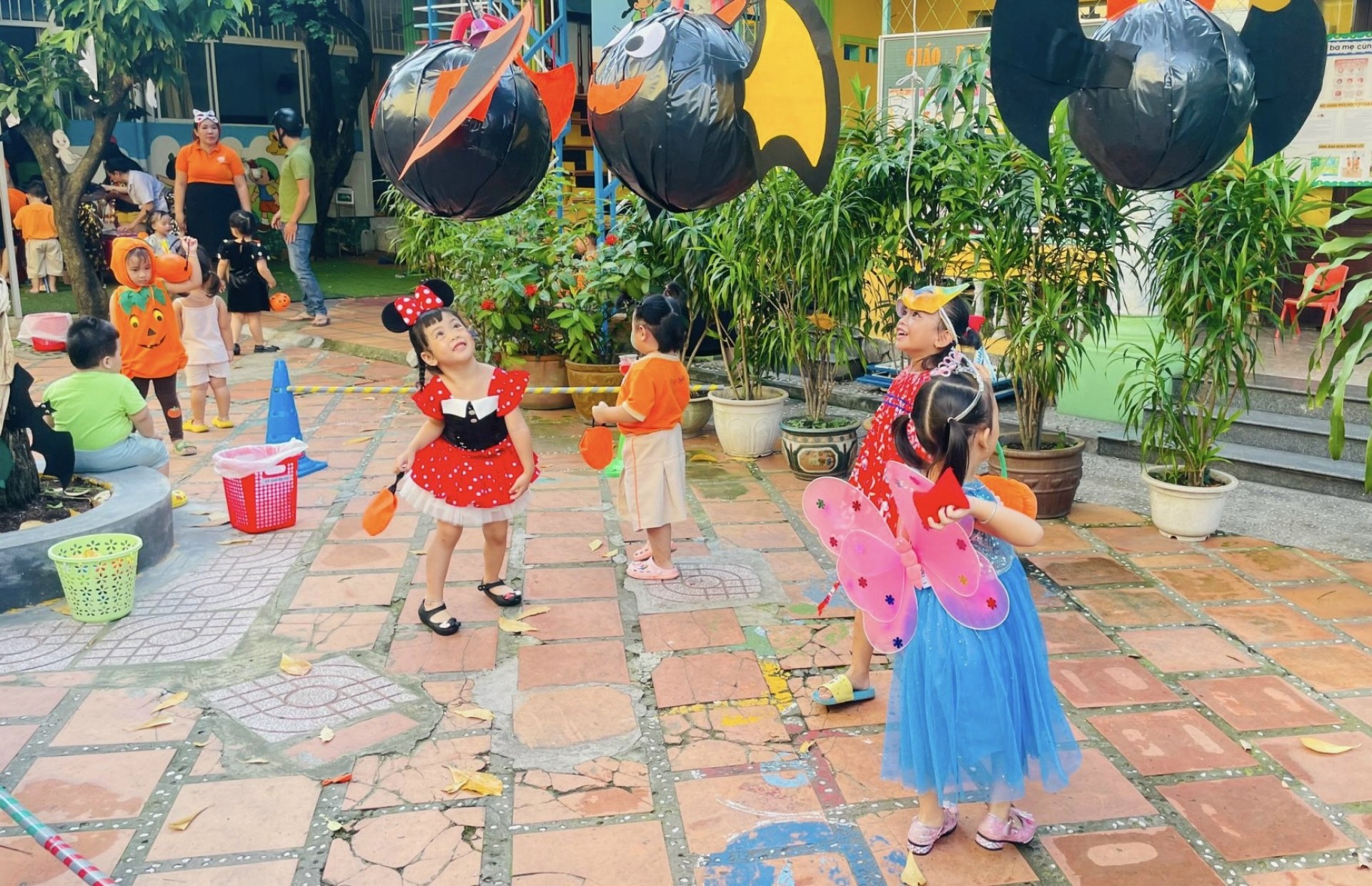 LỄ HỘI HÓA TRANG 2023