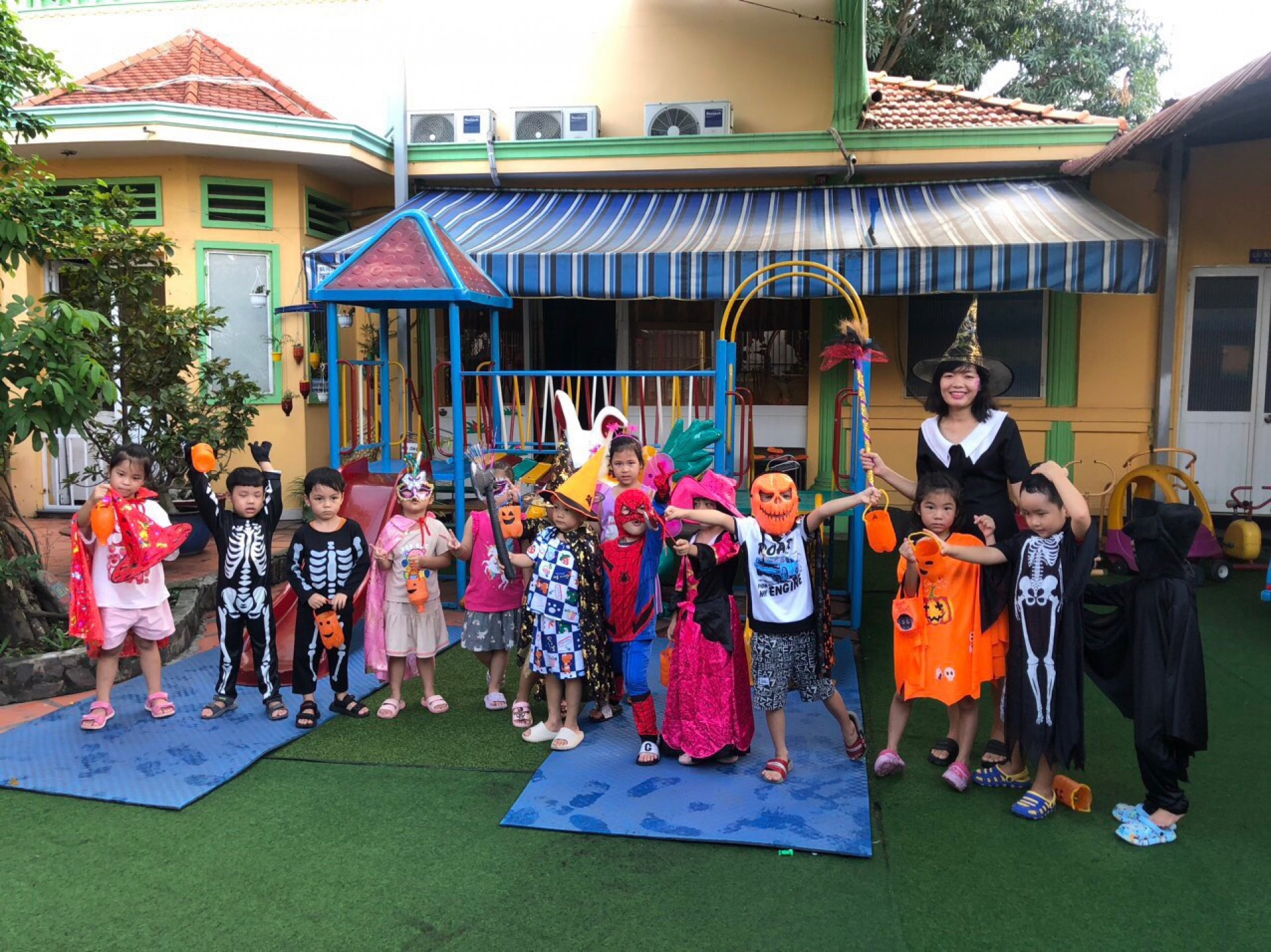 LỄ HỘI HÓA TRANG 2023