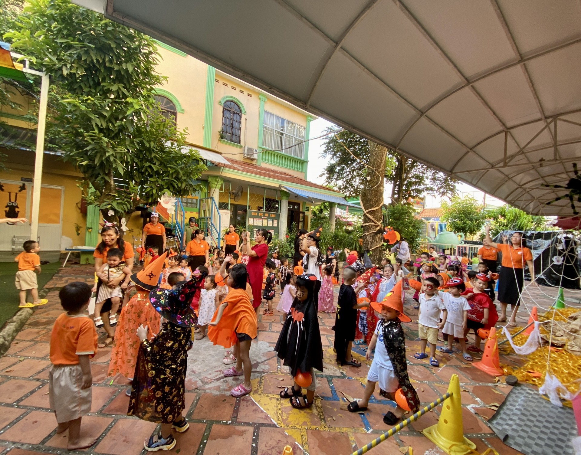 LỄ HỘI HÓA TRANG 2023