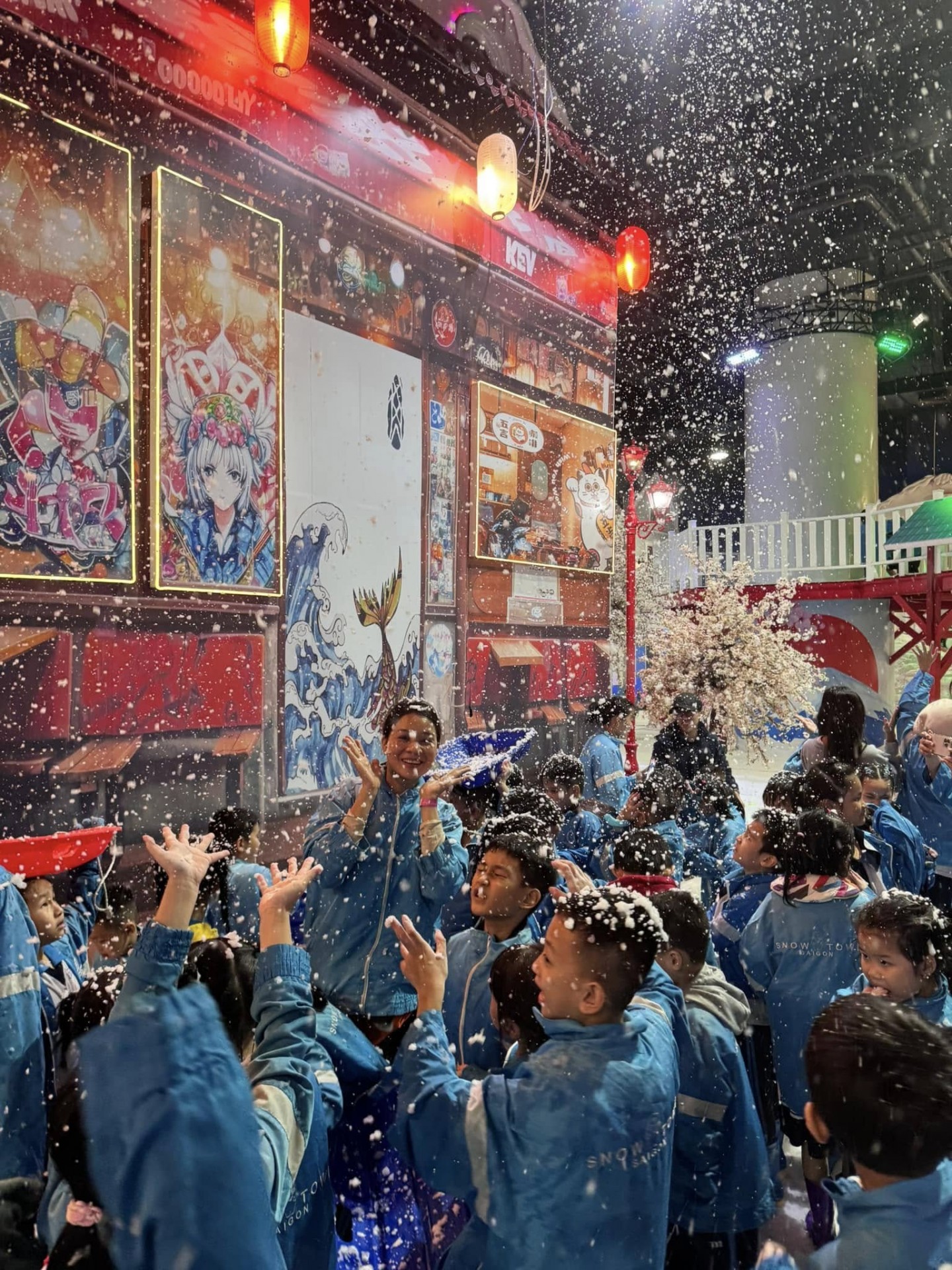 NGOẠI KHÓA 2023-2024 (Đường sách - Bưu điện thành phố - Snow town)