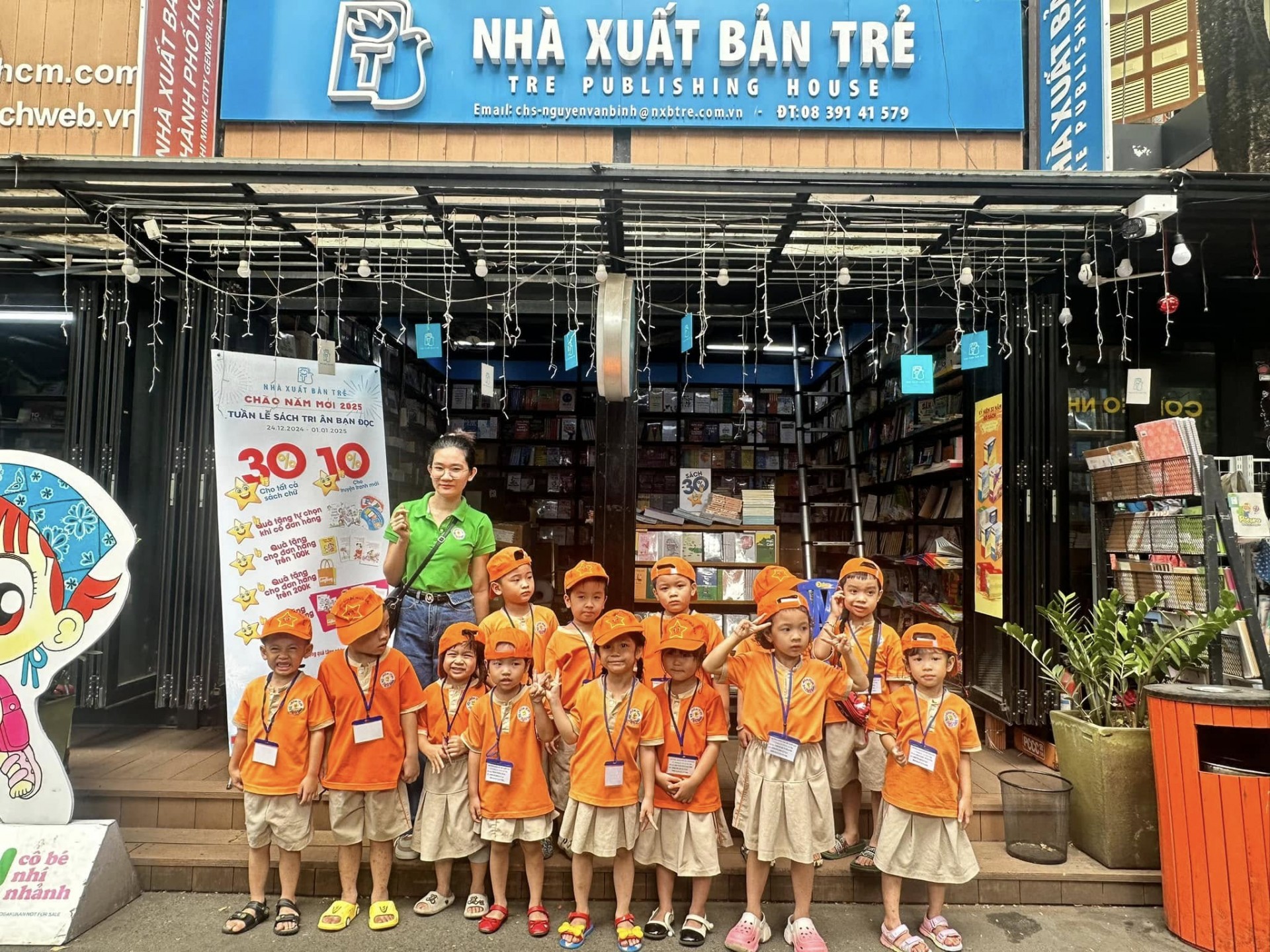 NGOẠI KHÓA 2023-2024 (Đường sách - Bưu điện thành phố - Snow town)