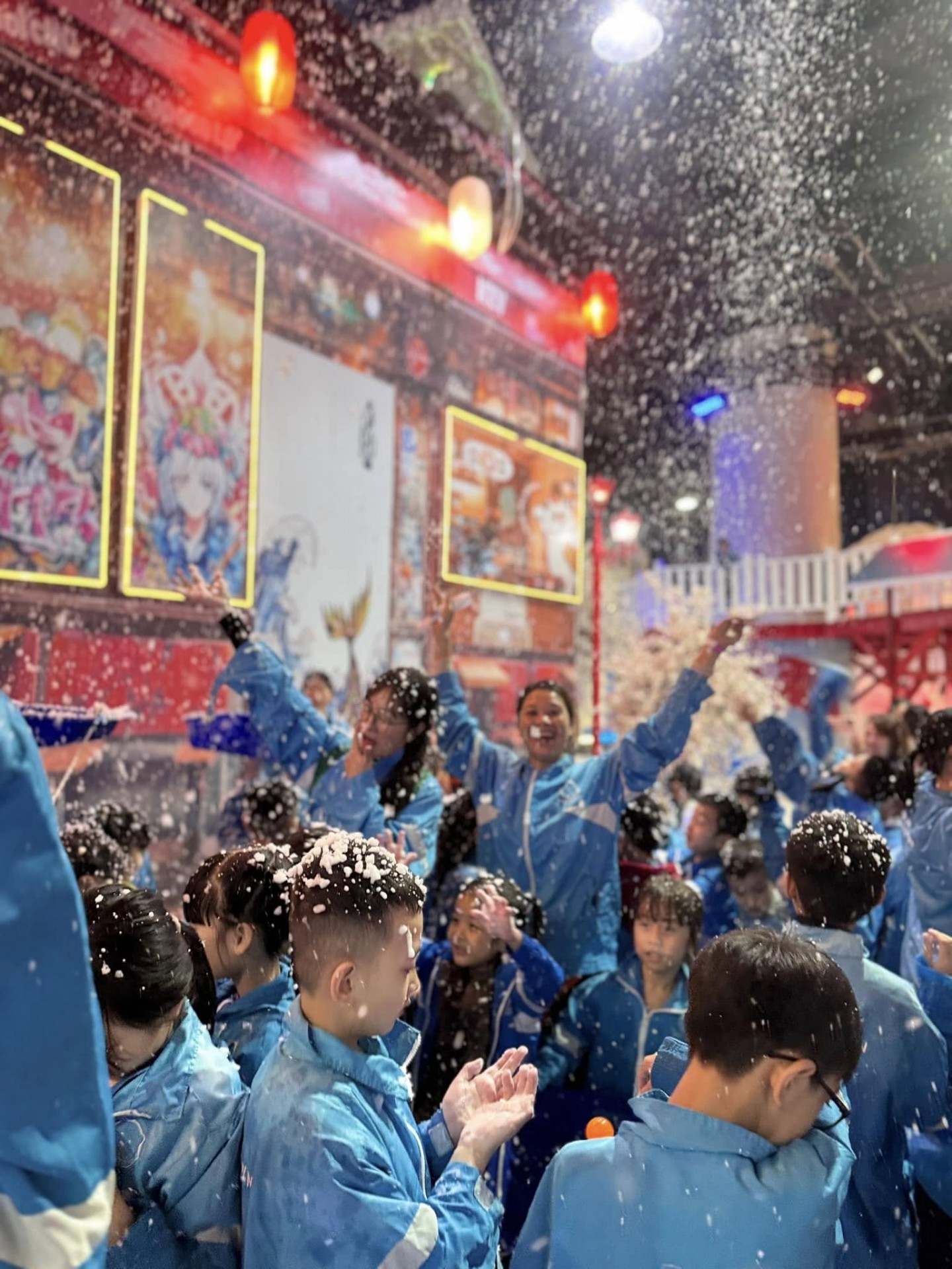 NGOẠI KHÓA 2023-2024 (Đường sách - Bưu điện thành phố - Snow town)