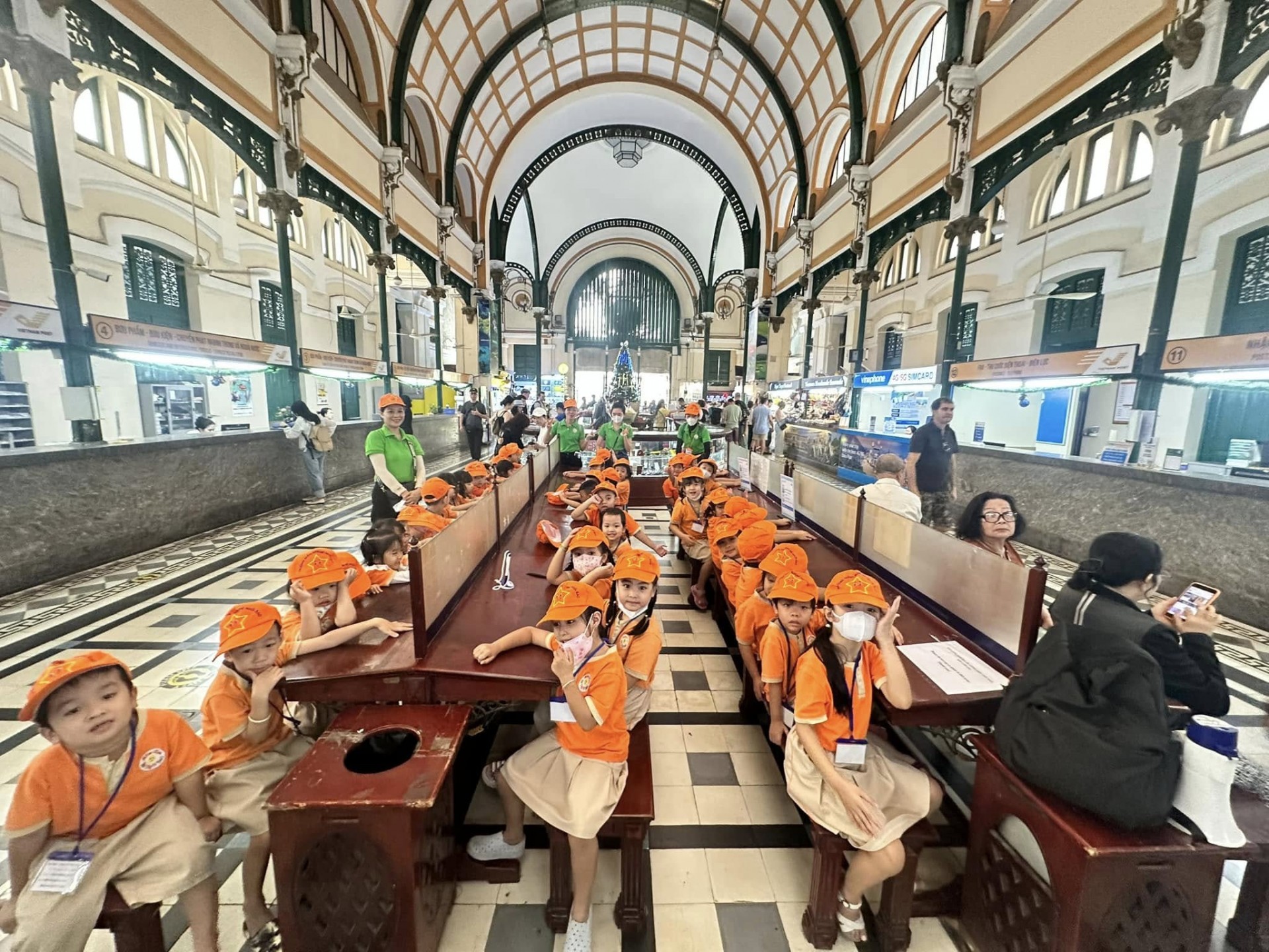 NGOẠI KHÓA 2023-2024 (Đường sách - Bưu điện thành phố - Snow town)