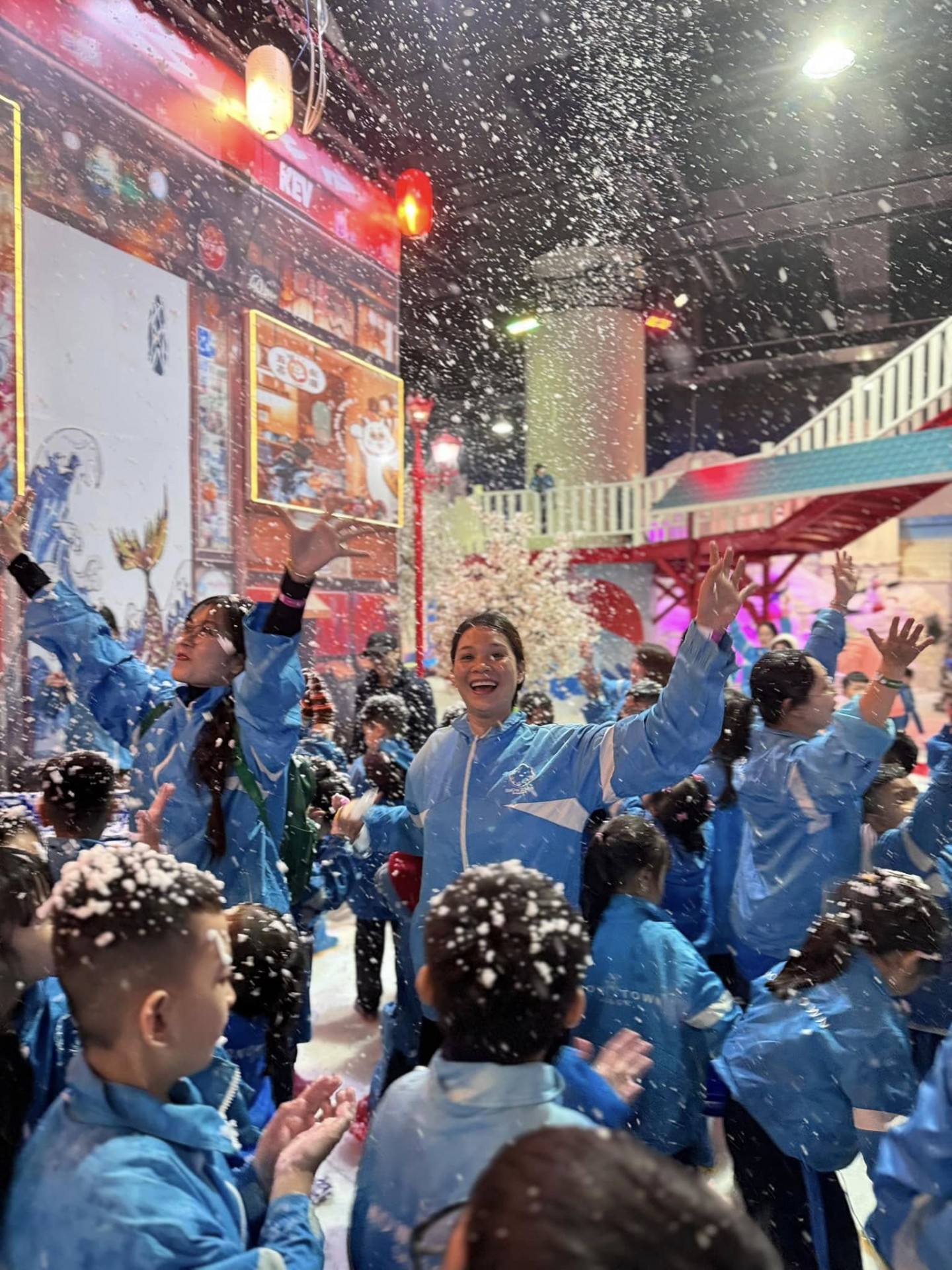 NGOẠI KHÓA 2023-2024 (Đường sách - Bưu điện thành phố - Snow town)