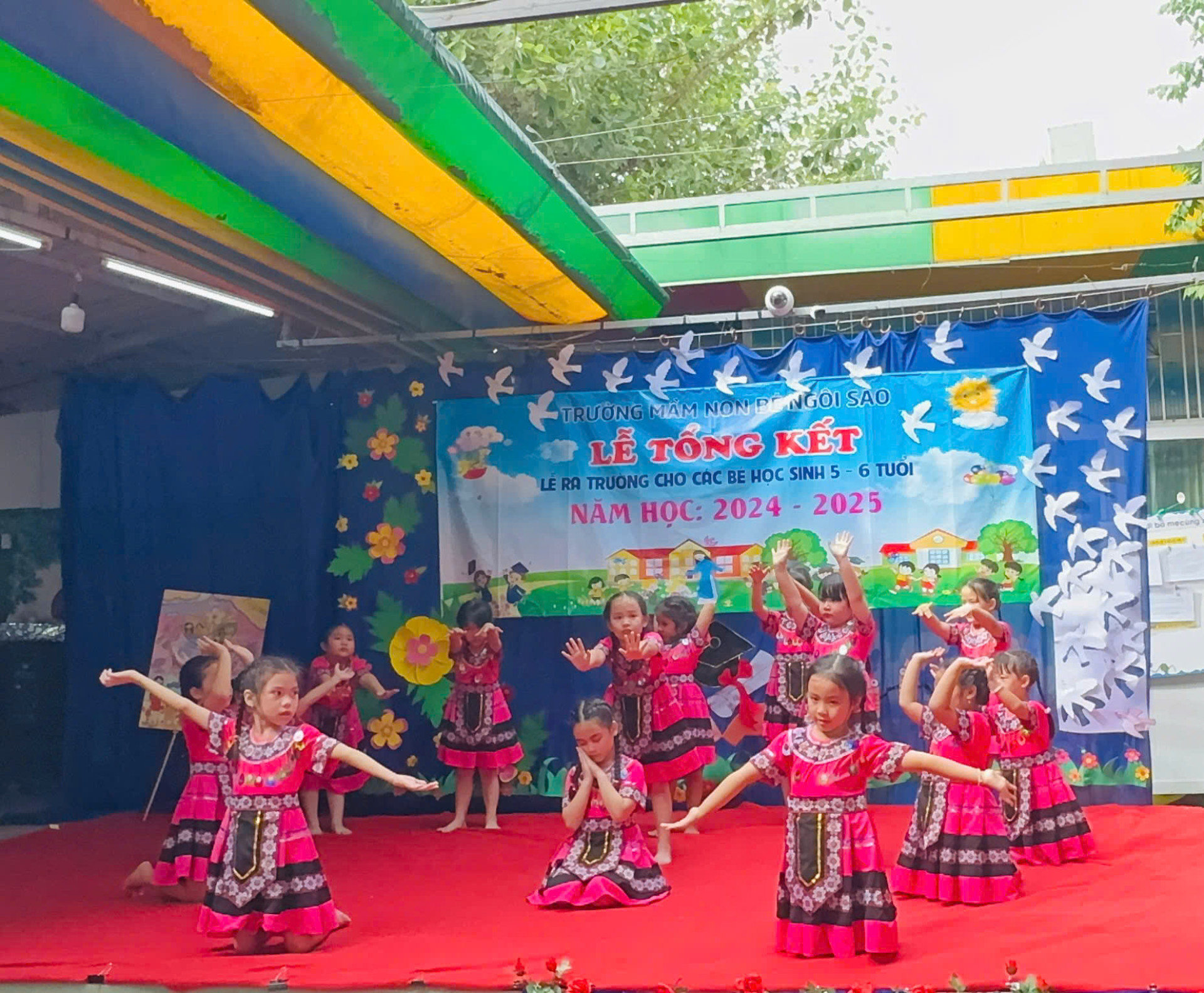 LỄ TỔNG KẾT VÀ TRI ÂN CỦA CÁC BÉ LỚP LÁ 2024-2025