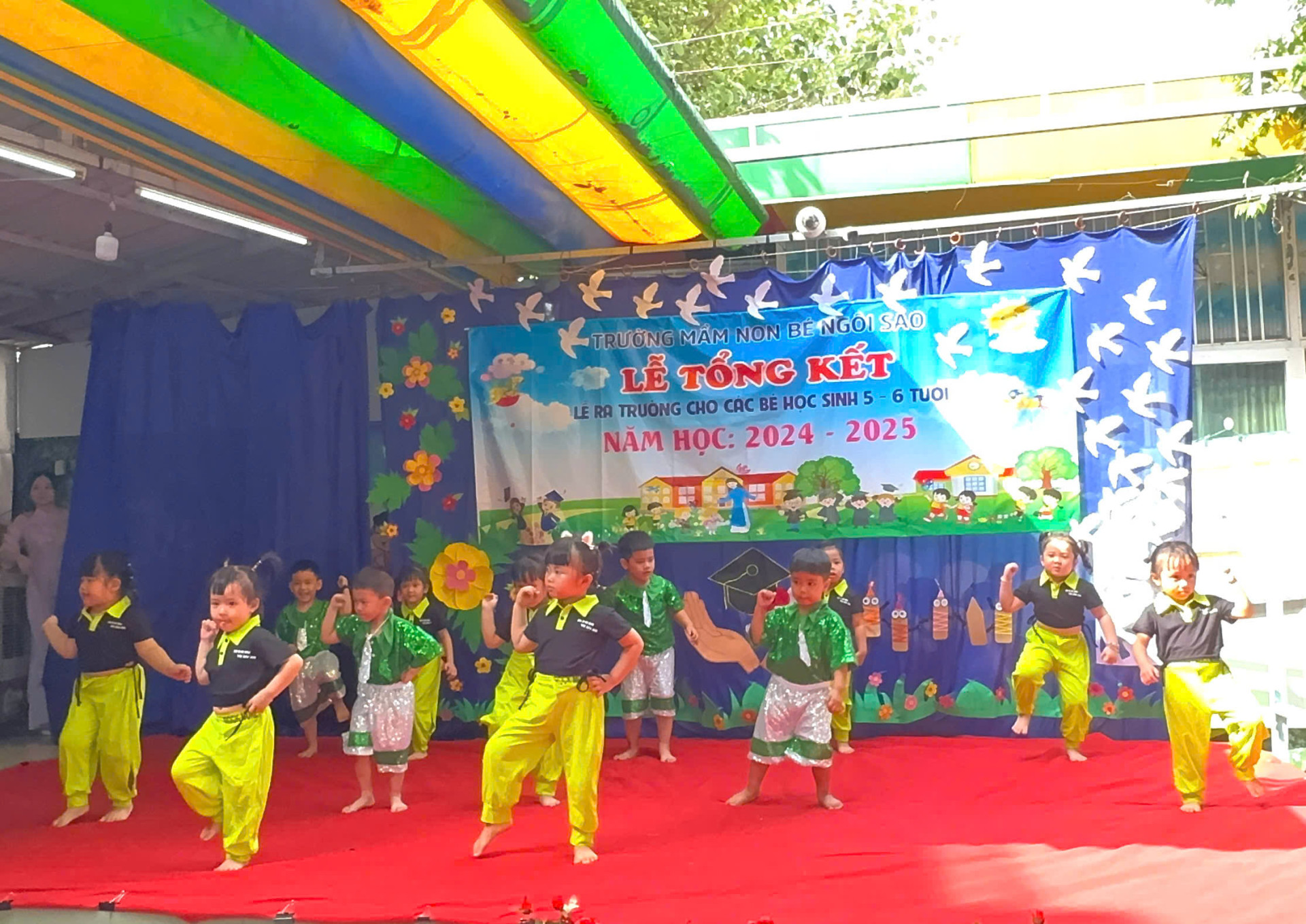 LỄ TỔNG KẾT VÀ TRI ÂN CỦA CÁC BÉ LỚP LÁ 2024-2025